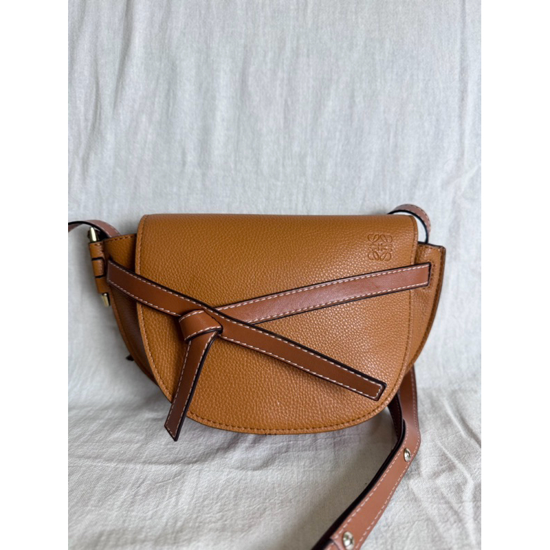 TAS LOEWE GATE CROSSBODY PRELOVED BAG BRANDED