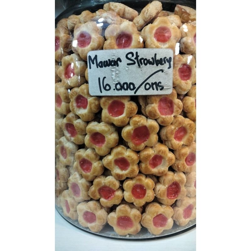 

Kue Mawar Strawberry // Mawar Selai Strawberry (Free Ongkir Jabodetabek min 1Kg)