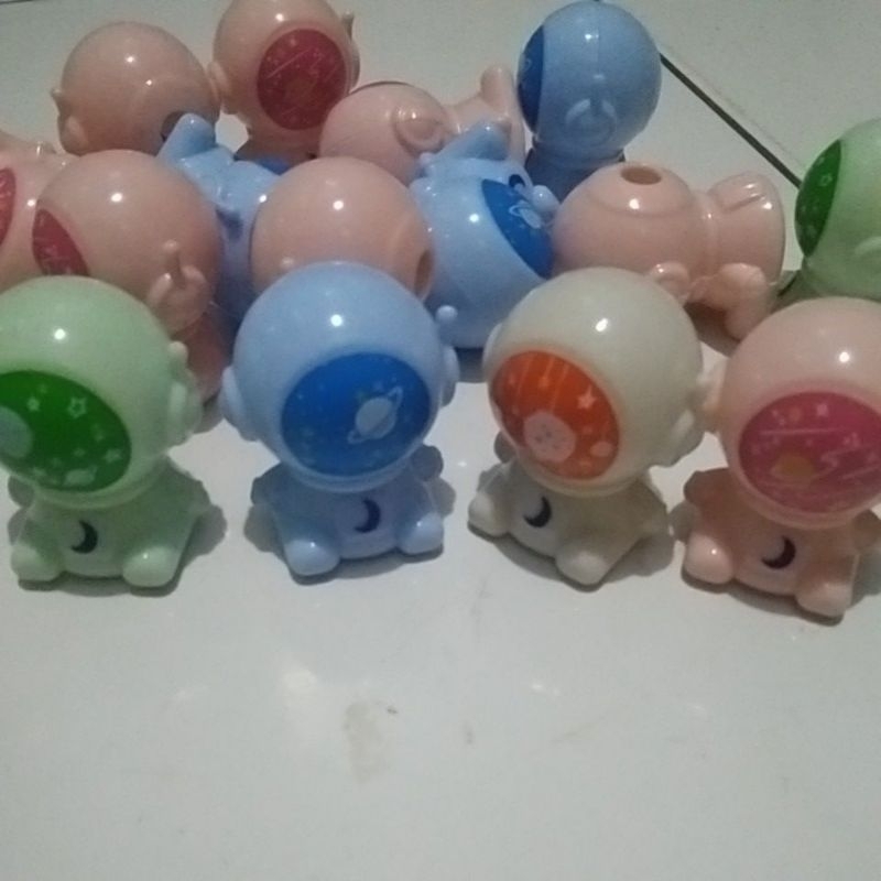 

serutan/rautan/peruncing pensil/serutan astronot
