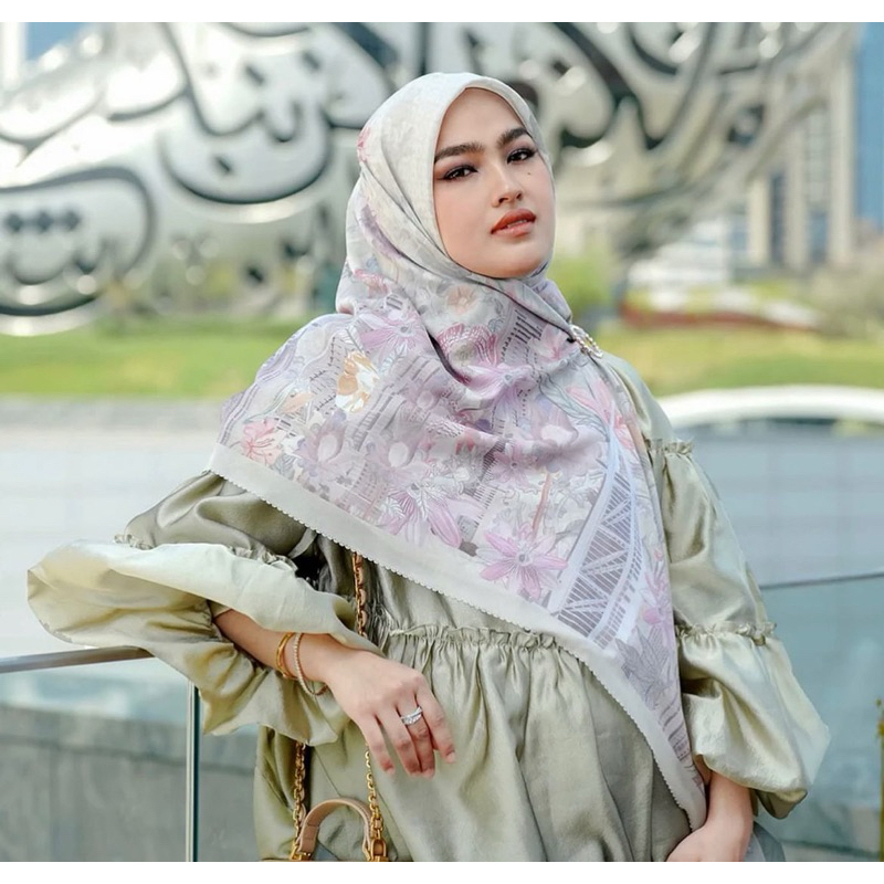 Dubai series by Buttonscarves warna Ivory (best seller)