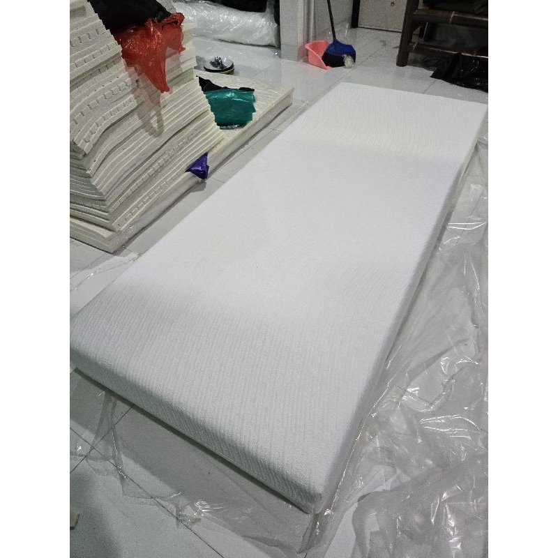 kasur latex 100 x 200 x 10 dengan sarung
