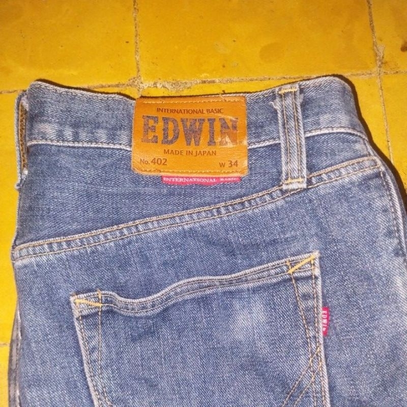 celana second jeans edwin