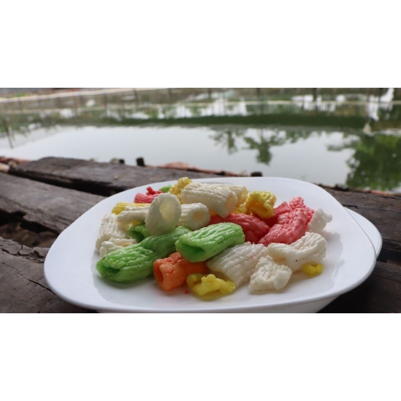 

Kerupuk Warna Warni Panjang / Kerupuk Semprong Gurih Renyah Garing 150-400 gr