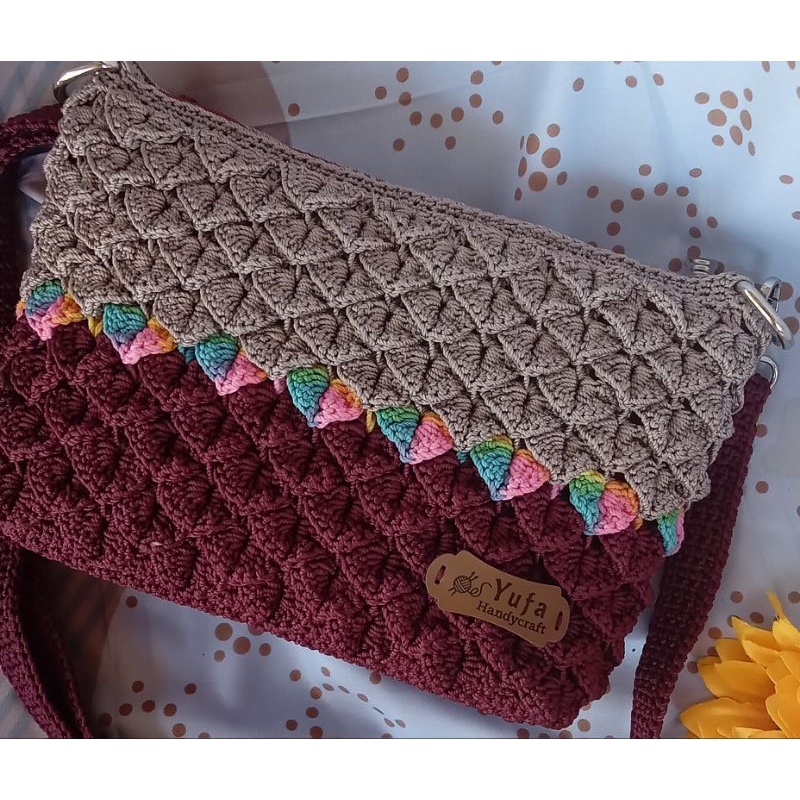 tas Selempang rajut motif croco handmade