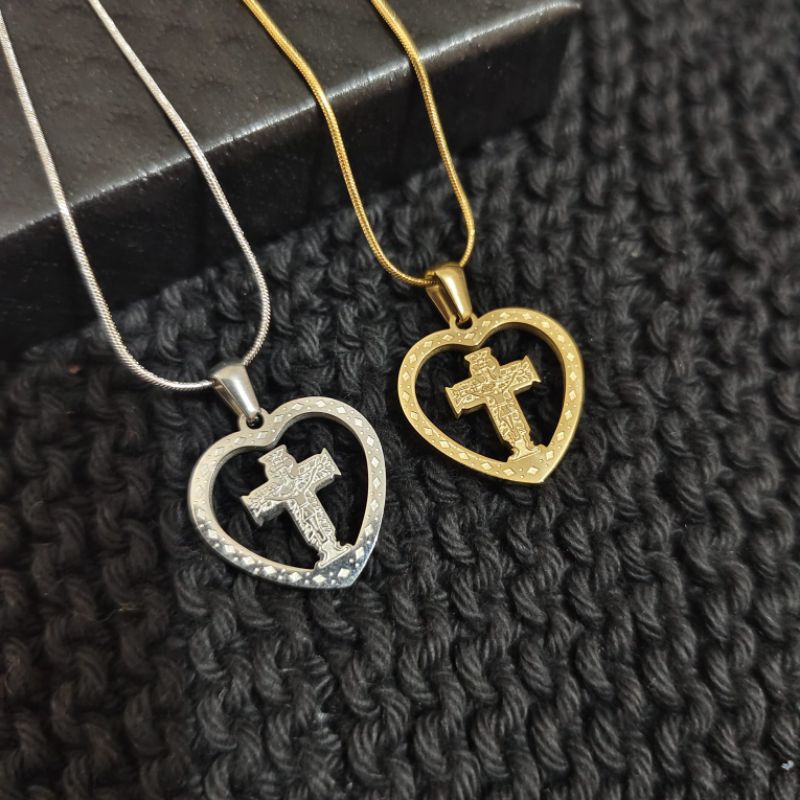 SALE kalung salib hati couple pria wanita anti karat titanium