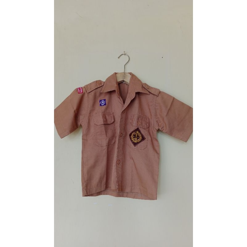 Aneka seragam preloved Seragam sekolah baju pramuka,celana, rok sekolah