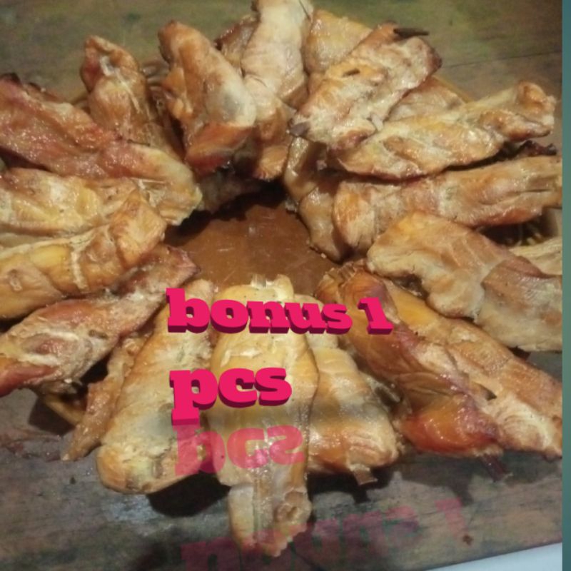 

ikan asap isi 13 pcs ikan mangut ikan pari ikan gurame