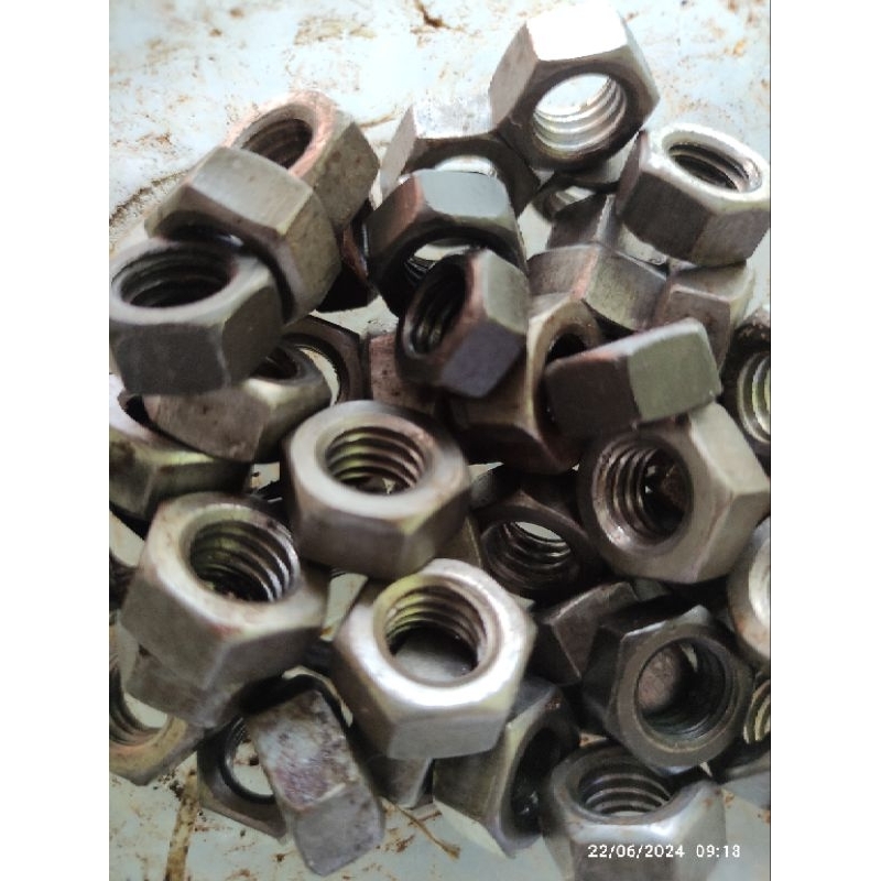 Mur baut besi hitam ukuran 7/16 (kepala kunci 16-17)