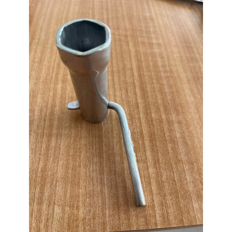 Kunci busi bebek 2Tak Kunci motor 2Tak