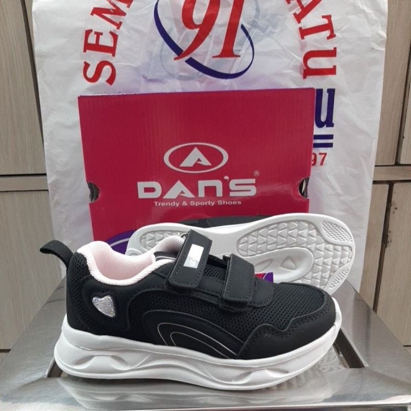 Dans Luneva Sepatu Sneakers Anak Perempuan Hitam