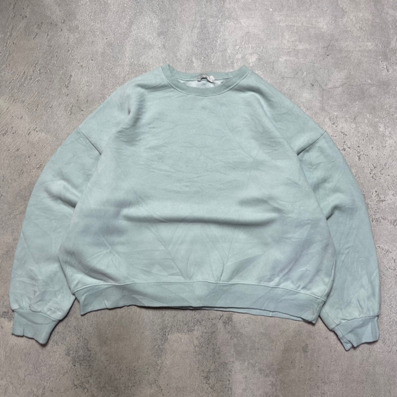 Sweater Crewneck Oversize Wanita Pigment Size M 2