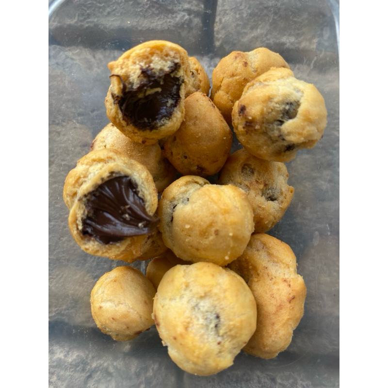 

Snack Kue soes Coklat