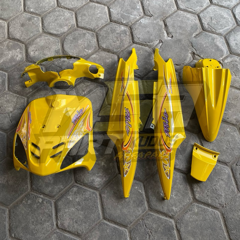 Paket Cover Body Halus Yamaha Mio Sporty Bunga Kuning 2005 cover body bodi set mio sporty sporti kem
