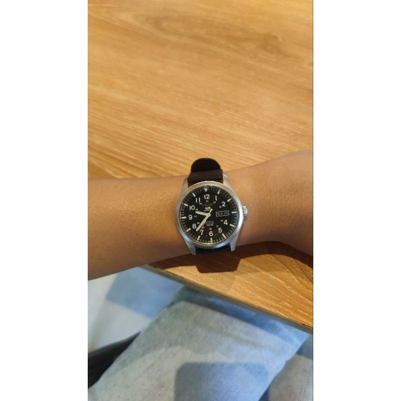 seiko 5 military Snzg15k1 second