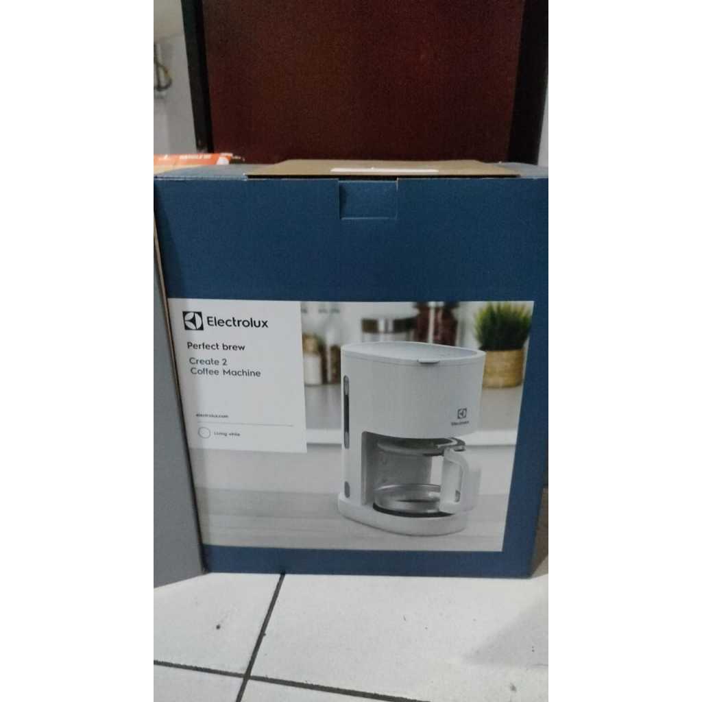 Coffee Maker Electrolux E2CM1-200W - Drip Coffee Maker Putih 1.7kg