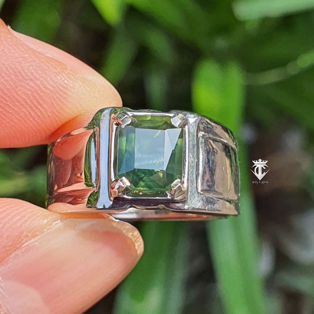 Batu Permata Natural Green Sapphire 2.03 Ct GRI Lab Memo