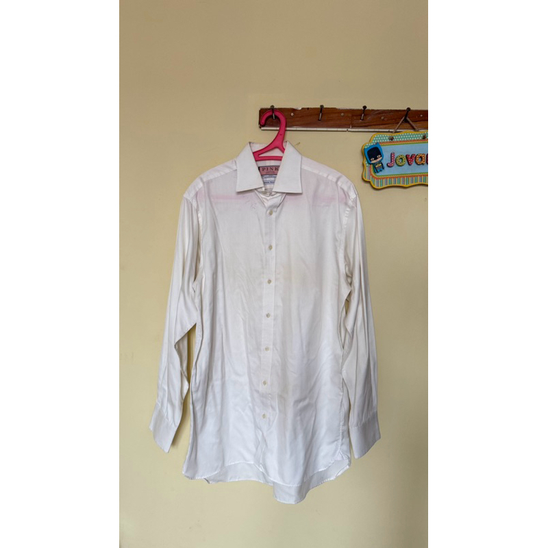 Kemeja Putih Oversize