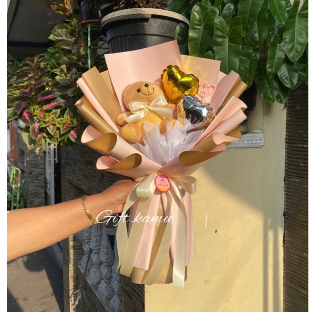 

•CUTIE GRADUATION BOUQUET • Buket bunga, Buket boneka, Buket wisuda, Artificial buket, Buket kupukupu, Buket uwang, Buket snack, Buket sempro, Buket anniversary, Buket ulangtahun, Buket wedding, Buket murah