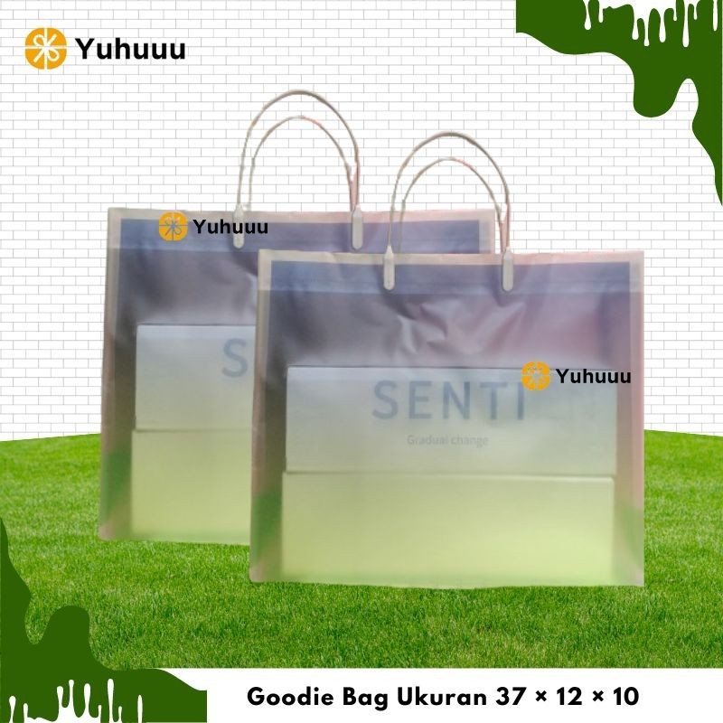 

Tas Mika Doff Tali Kawat Tas Hampers Gift Bingkisan Ukuran 37 × 12 × 10