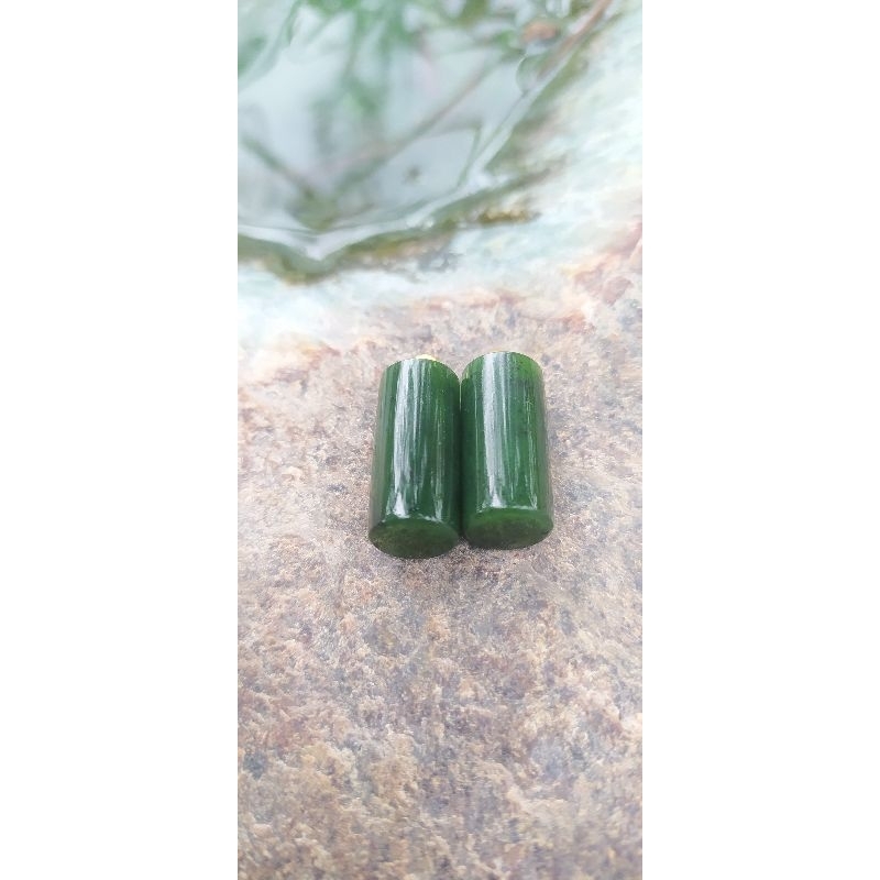 PERHIASAN LIONTIN BATU GIOK HIJAU ACEH