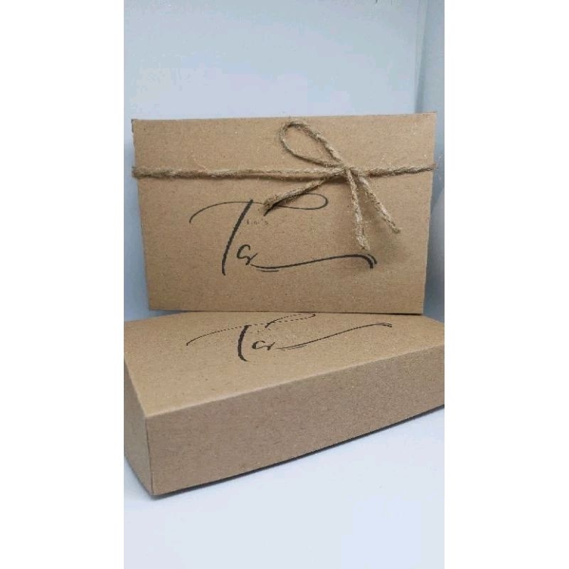 

Tini's Kraft Liner Gift Box/Kotak Kado/Kotak Hadiah/Kotak Souvenir