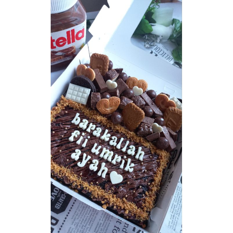 

FUDGY BROWNIES/BROWNIES ULANG TAHUN (HANYA PENGIRIMAN INSTAN)