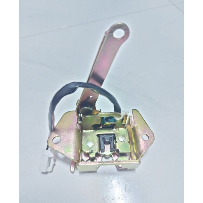 DOOR LOCK PINTU BAGASI BELAKANG TOYOTA AVANZA XENIA LAMA