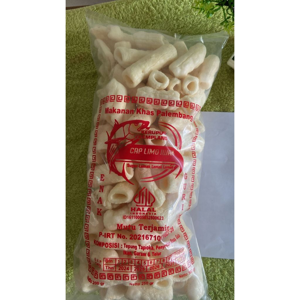 

kerupuk usus Oleh Oleh Khas Palembang 250Gram (HALAL) Asli Ikan Tenggiri