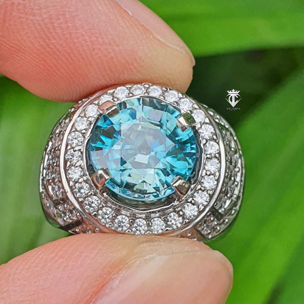 Batu Permata Natural Round Blue Zircon Cambodia 5.57 Ct GRI Lab Memo