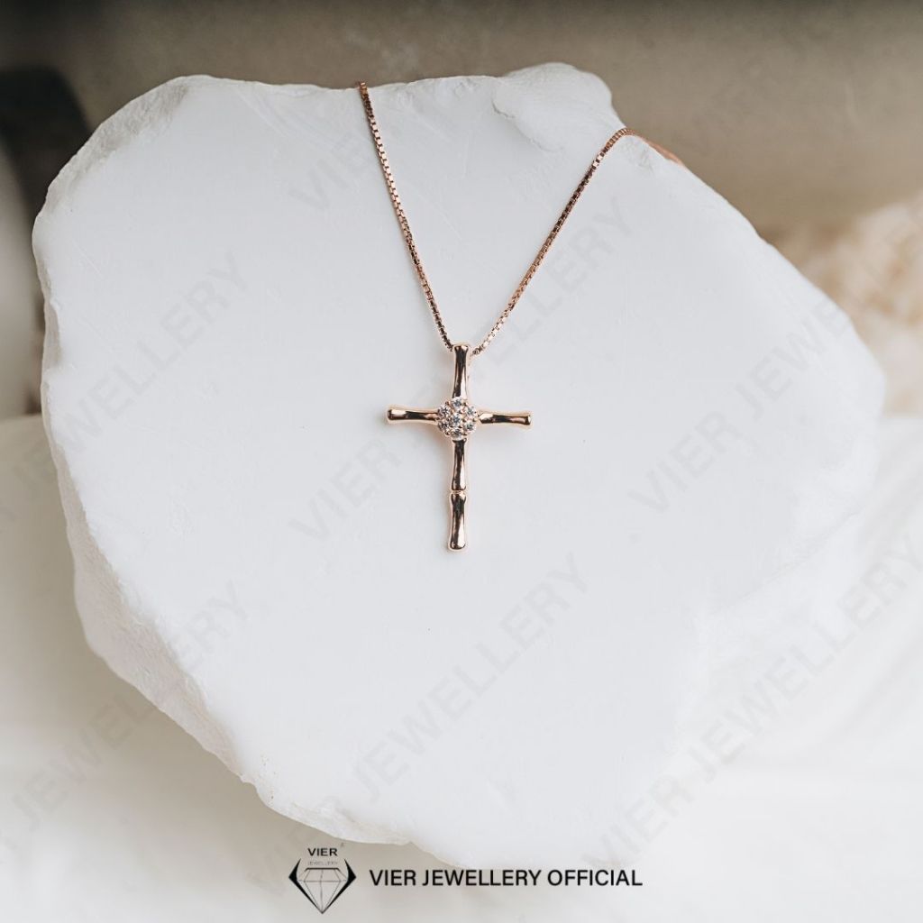 Wynn Edition Pendant Salib 13423, kalung salib replika berlian lapis emas
