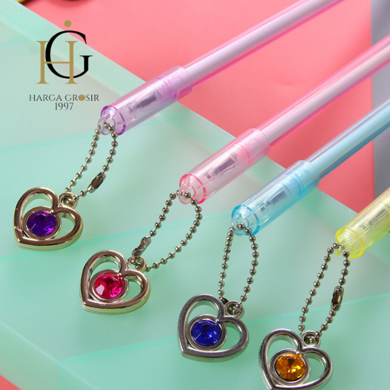 

Pulpen Gantungan Love Batu Akik 1PCS pen gantung love gemstone / Pulpen gantungan hiasan grosir / Kado unik Hampers alat tulis sekolah bisa cod