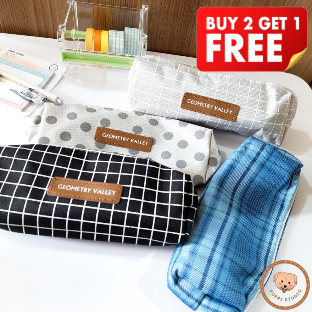 

Geometry Kotak Pensil Kain - Motif Grid Polkadot Makeup Organizer