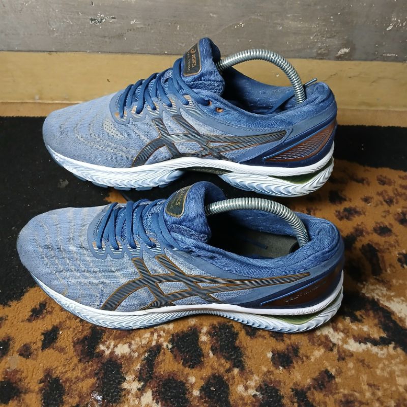 Sepatu Asics Gel Nimbus 22