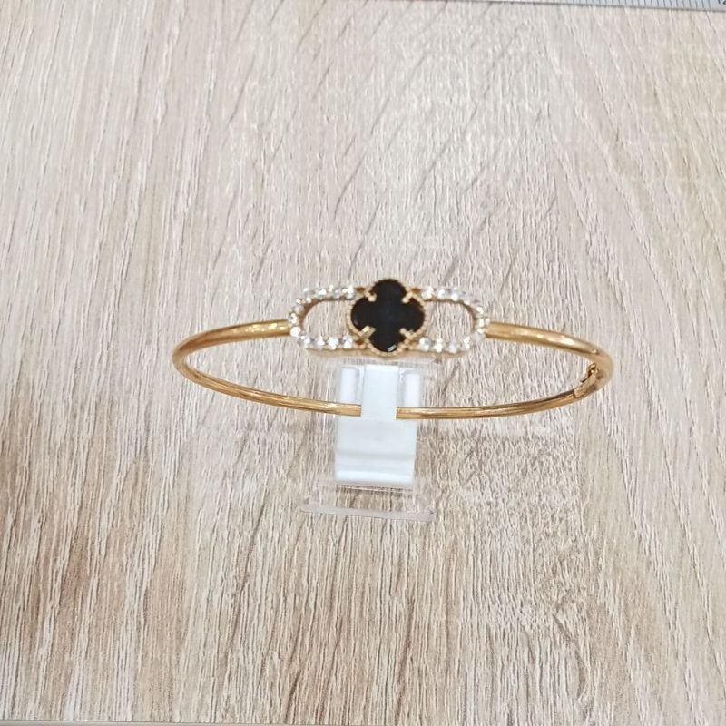 Gelang bangle bunga hitam