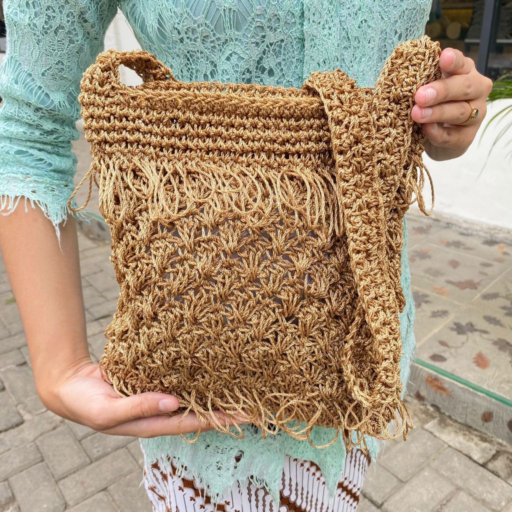 Tas Rajut Rumbai Selempang Nilon l Tas Rajut Wanita l Daun Bukit