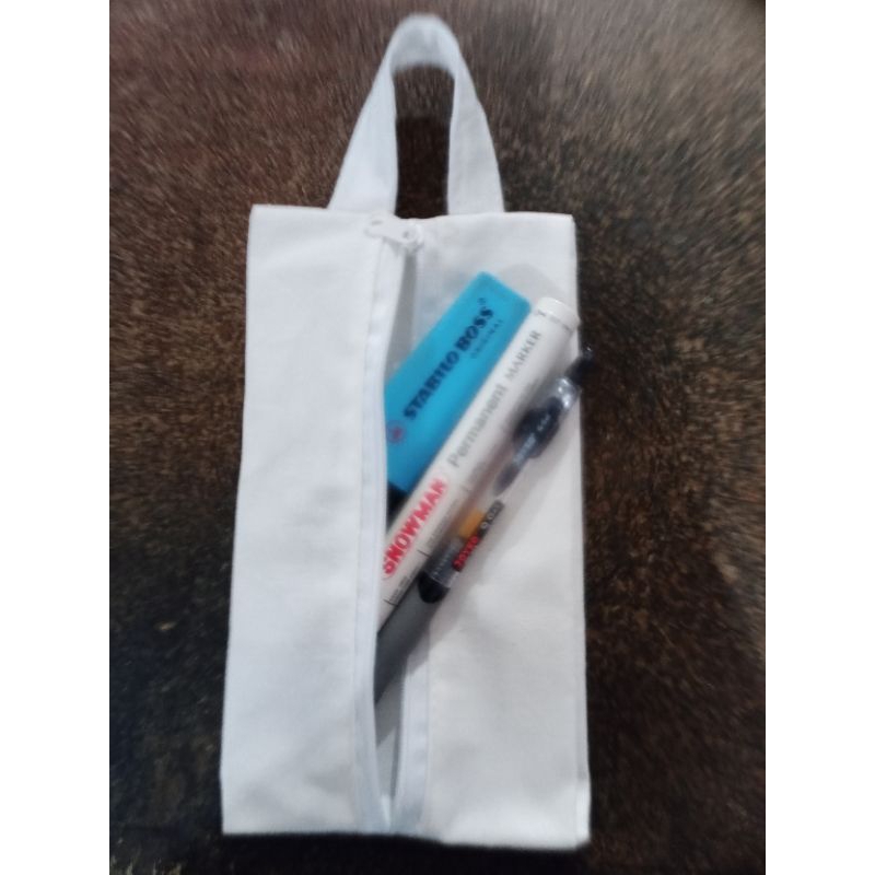 

Tempat pensil blacu polos Resleting tengah