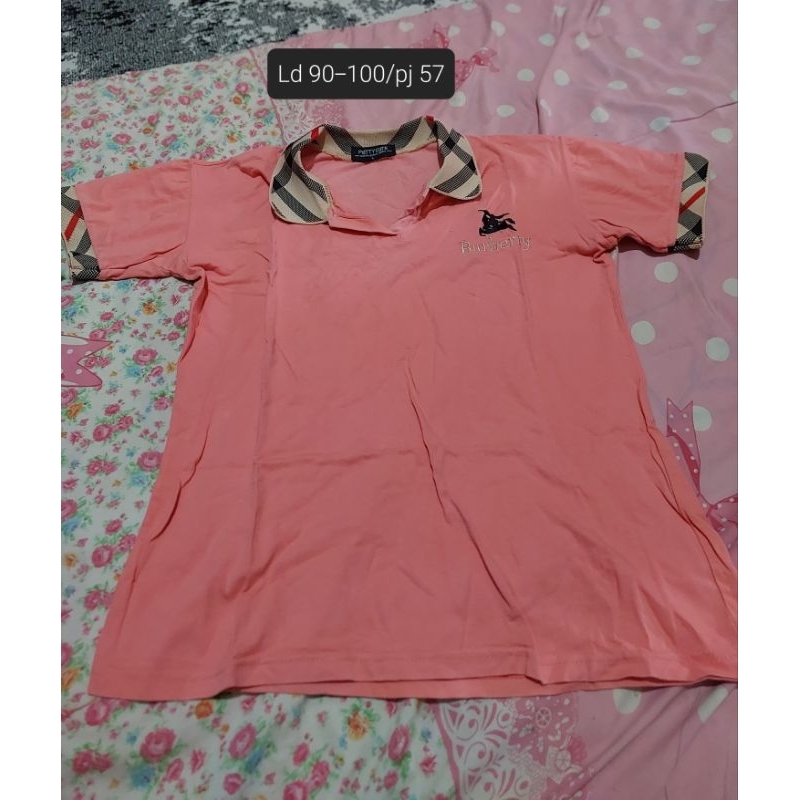 preloved kaos harian atasan wanita merk pretty cute motif bluberry