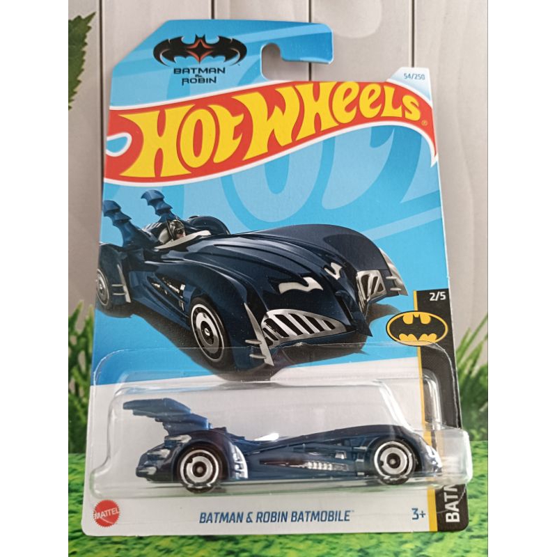 HOT WHEELS BATMAN AND & ROBIN BATMOBILE BIRU