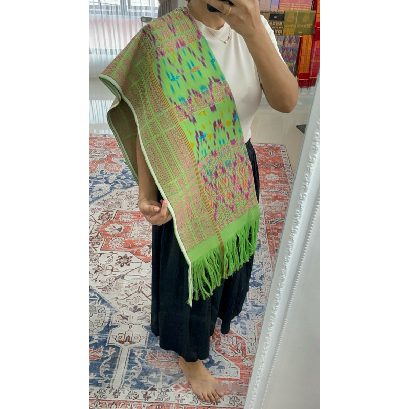 Uis Nipes Karo Bahan Sutra