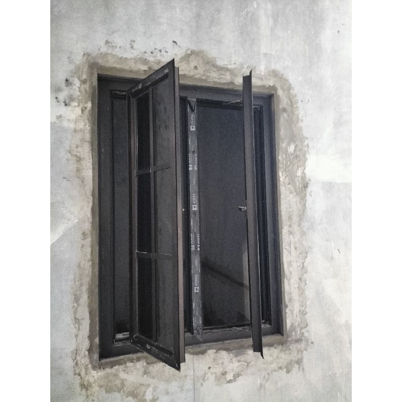 jendela 2 daun alumunium ornamen