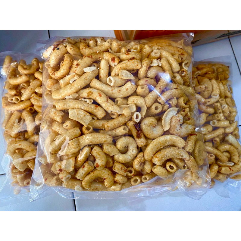 

MAKARONI BUMBU RUJAK PEDAS MANIS 250GR / MAKRONI RUJAK / MACARONI RUJAK / Makaroni Rujak Daun jeruk