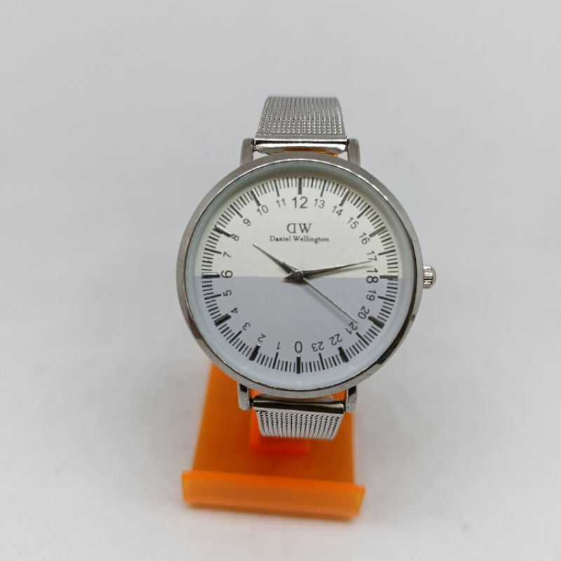 Jam Tangan Wanita Daniel Wellington Rantai Pasir Silver