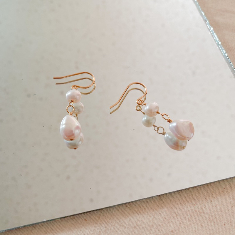 GLOSSIETHINC - Soulmate Pearl Earring 14k Gold Filled