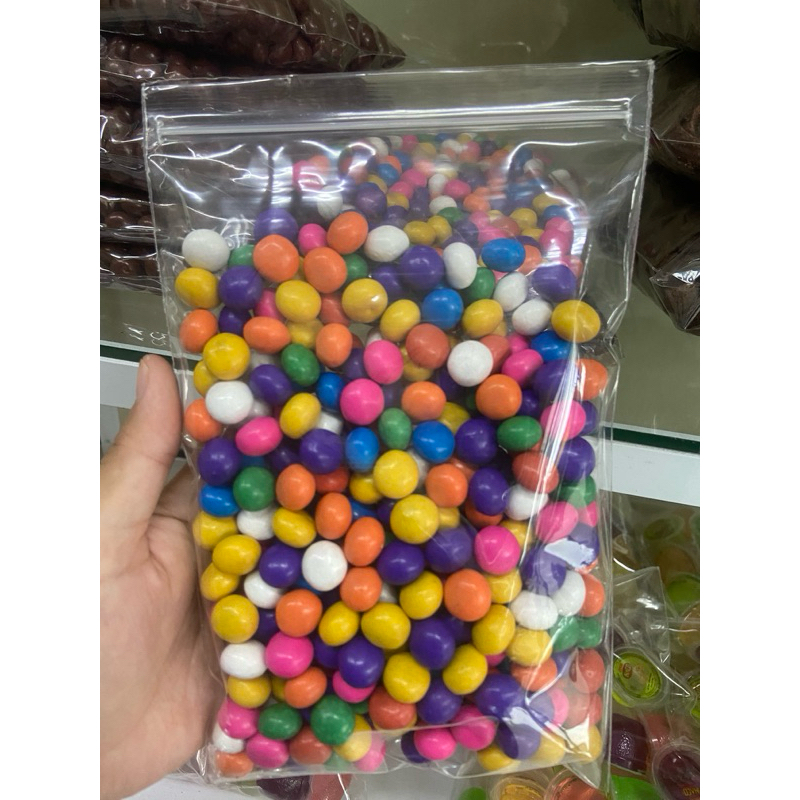 

biskuit coklat warna warni