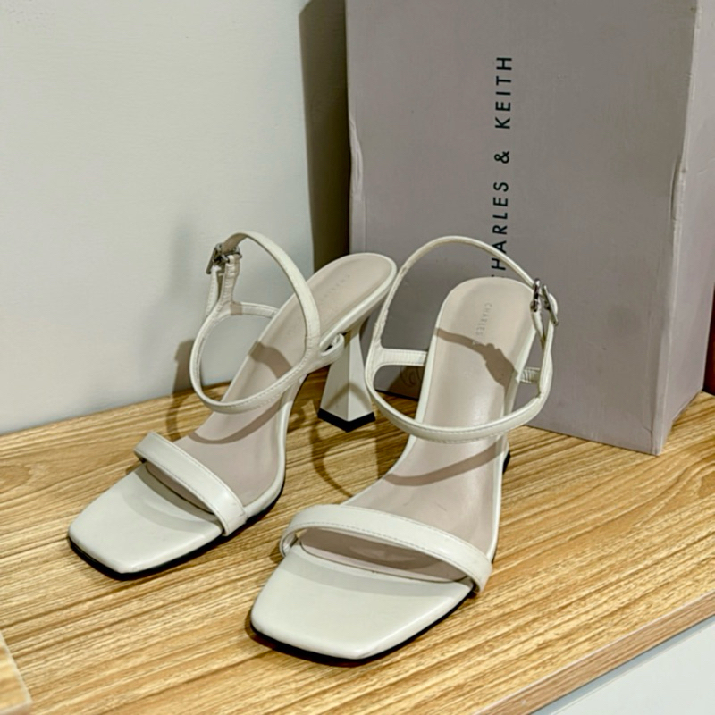 Preloved Heels Charles & Keith CNK ORI