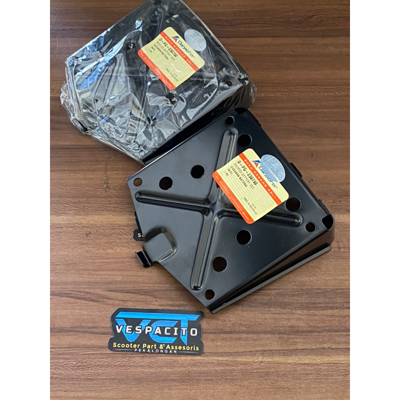 dudukan aki vespa excel exclusive strada dudukan aki danmotor dudukan baterai vespa excel vespa excl