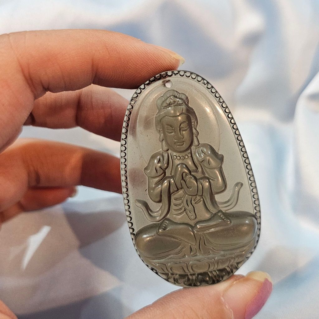 Natural Crystal Stone Ice Obsitian  Dewi Kwan Im Carving Liontin