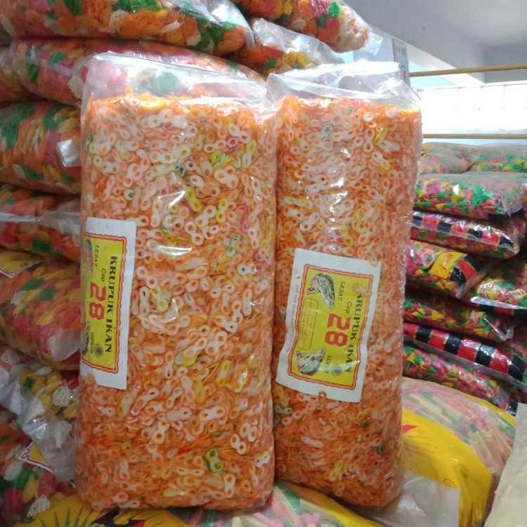 

[Bal] Kerupuk Krupuk Bentuk Angka 8 Cap 28 Berat Bersih 4,8 KG