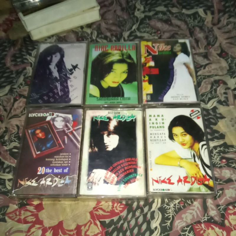 NIKE ARDILLA  KASET LAWAS  COLLECTIONS