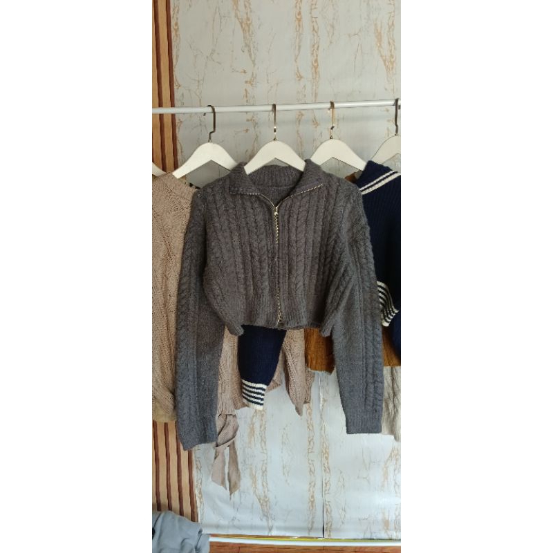 atasan rajut kepang crop